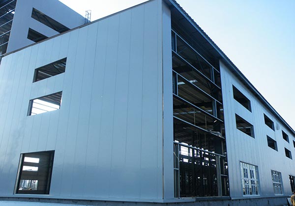 multi-storey steel building